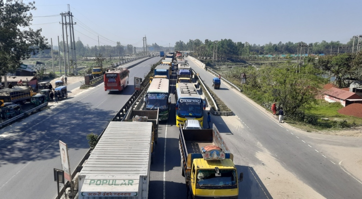 ঢাকা-টাঙ্গাইল-বঙ্গবন্ধু সেতু মহাসড়কে ২০ কিলোমিটার যানজট